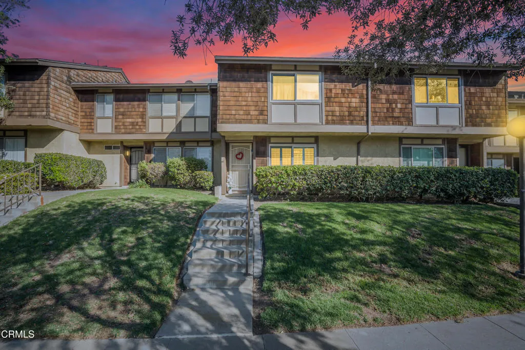 1610 Parrot Court