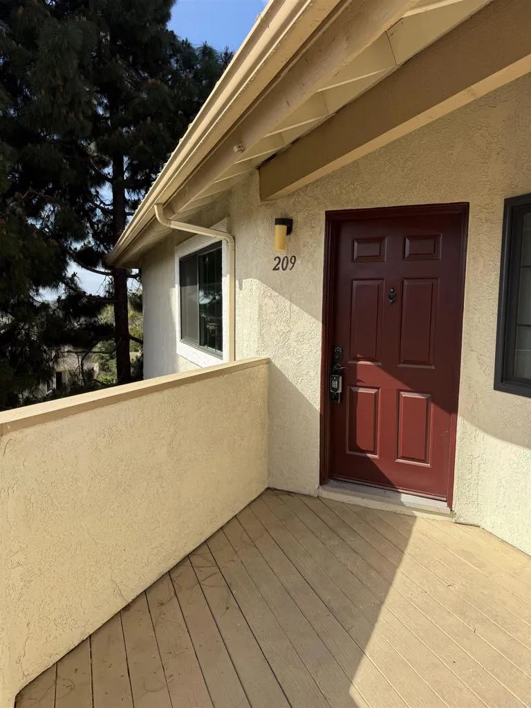 https://cdn.realtyfeed.com/cdn/127/306648257/e08e2c450471f4434fc66f0407ec68a6.webp