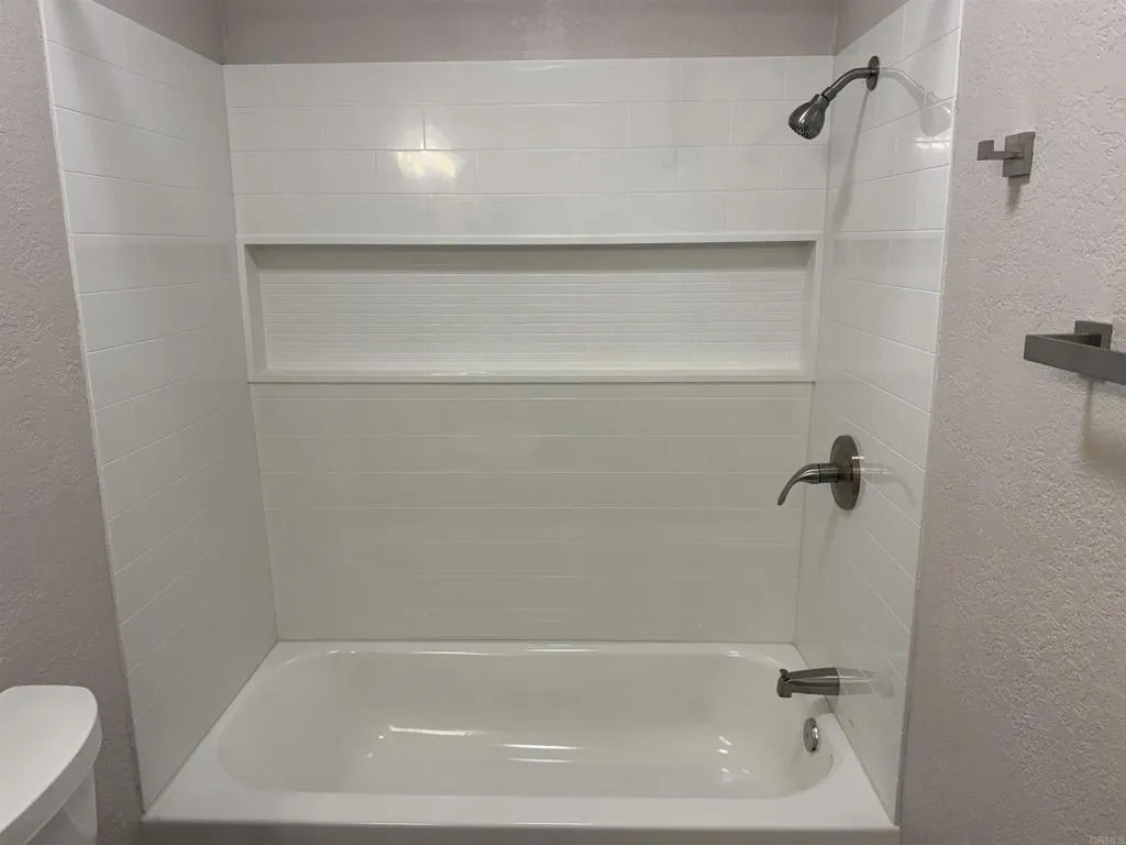 https://cdn.realtyfeed.com/cdn/127/306648257/f6ee444f0279a361655af63d161624e1.webp