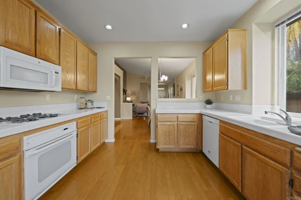 https://cdn.realtyfeed.com/cdn/127/306648357/54b70f823bd407d7f207049b5a73dd6c.webp