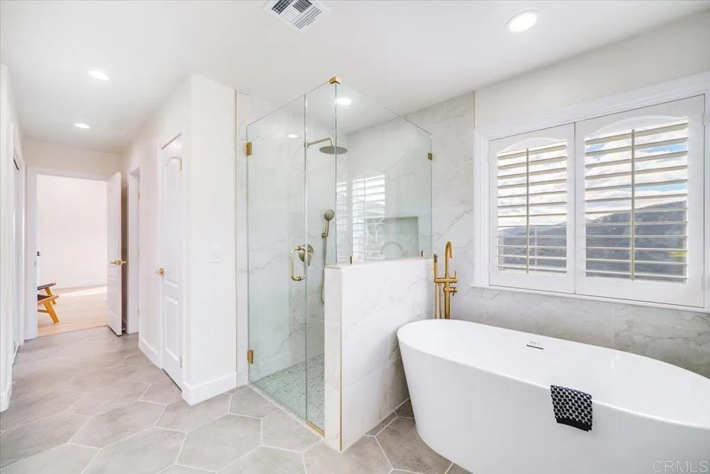 https://cdn.realtyfeed.com/cdn/127/306648405/20ee70576f9cc10ce1c993a022af7344.webp