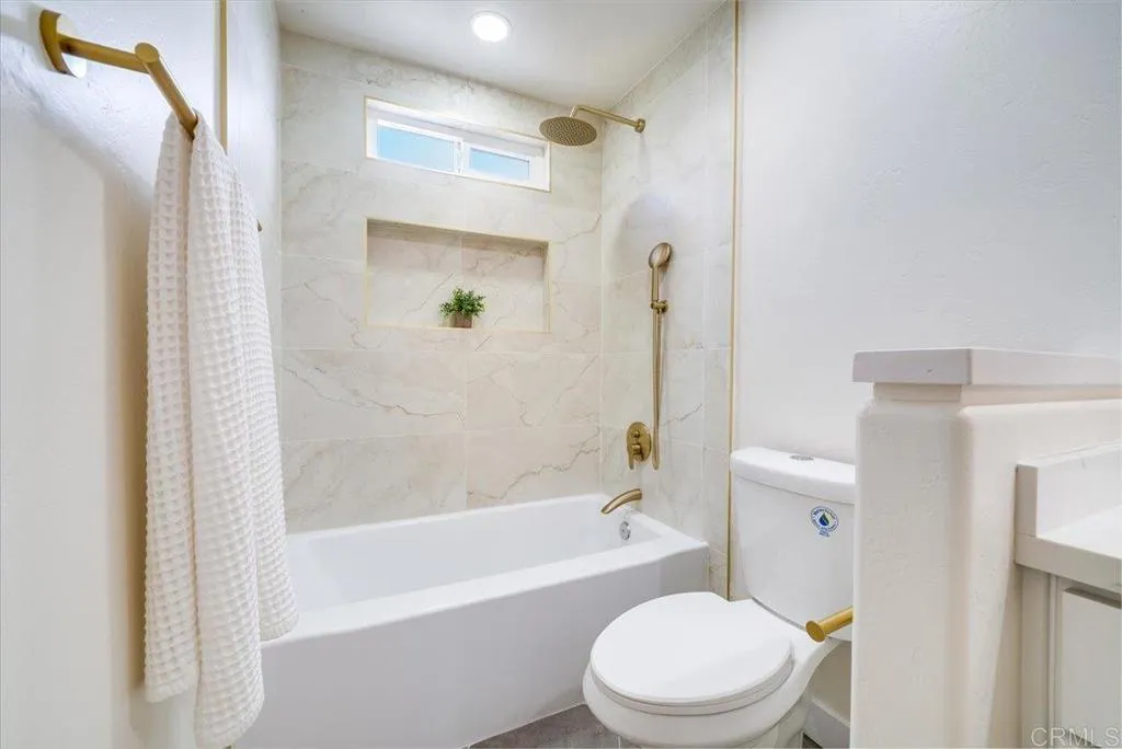 https://cdn.realtyfeed.com/cdn/127/306648405/865f51fbfa52b78a31f178b1baa019c5.webp