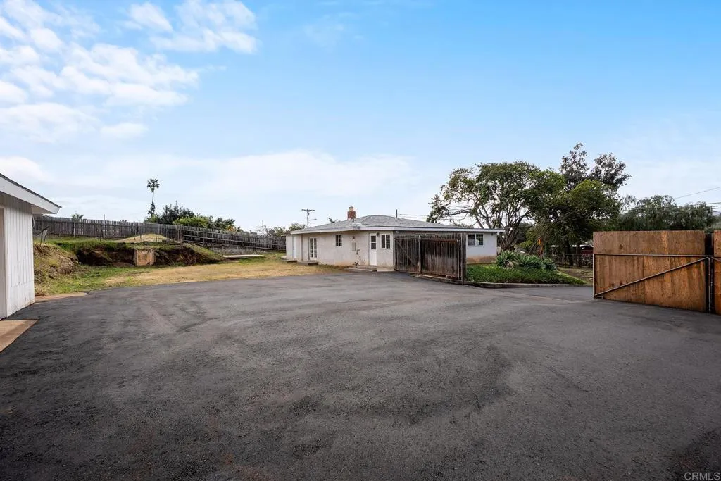 https://cdn.realtyfeed.com/cdn/127/306648412/8000e74282abdb2716babc630696cafa.webp