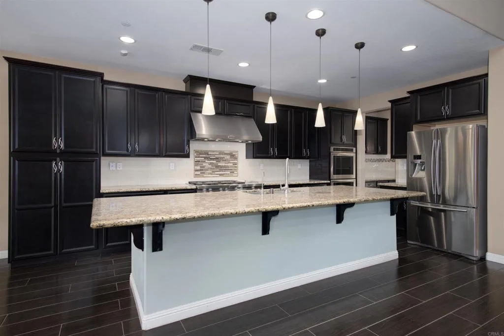 https://cdn.realtyfeed.com/cdn/127/306648442/983f58f31bf06a843fd89982f0a0c55f.webp