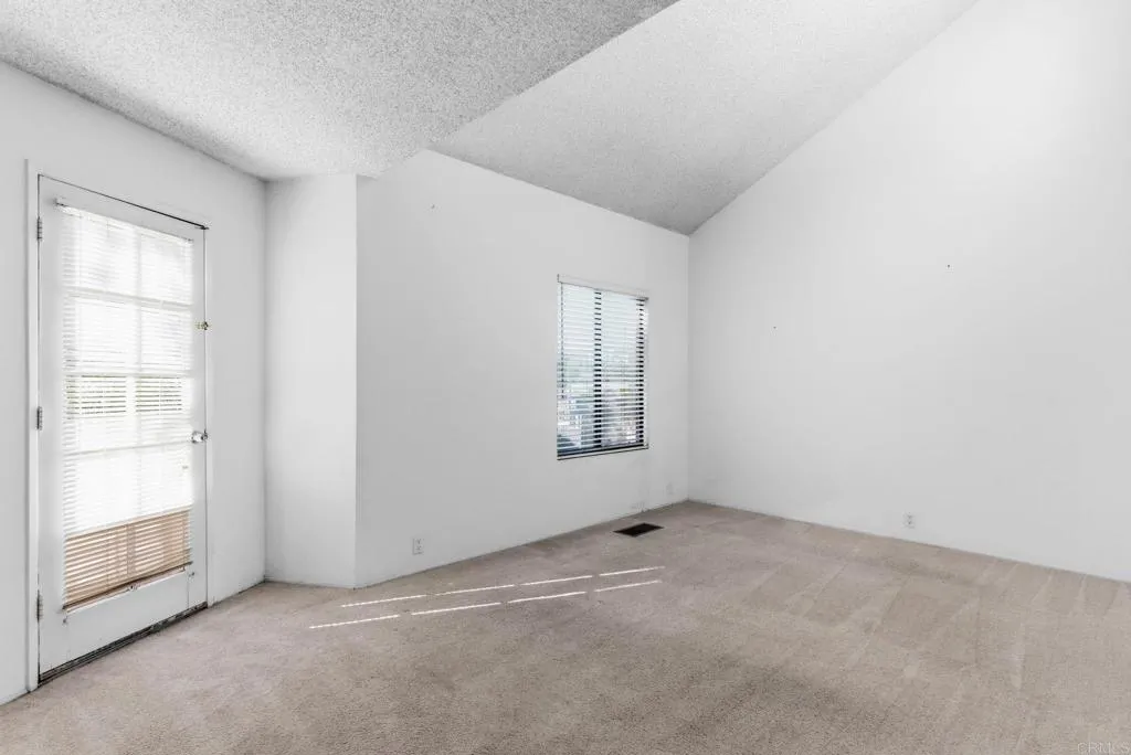 Photo #17: NDP2601647 Listing: Photo #17