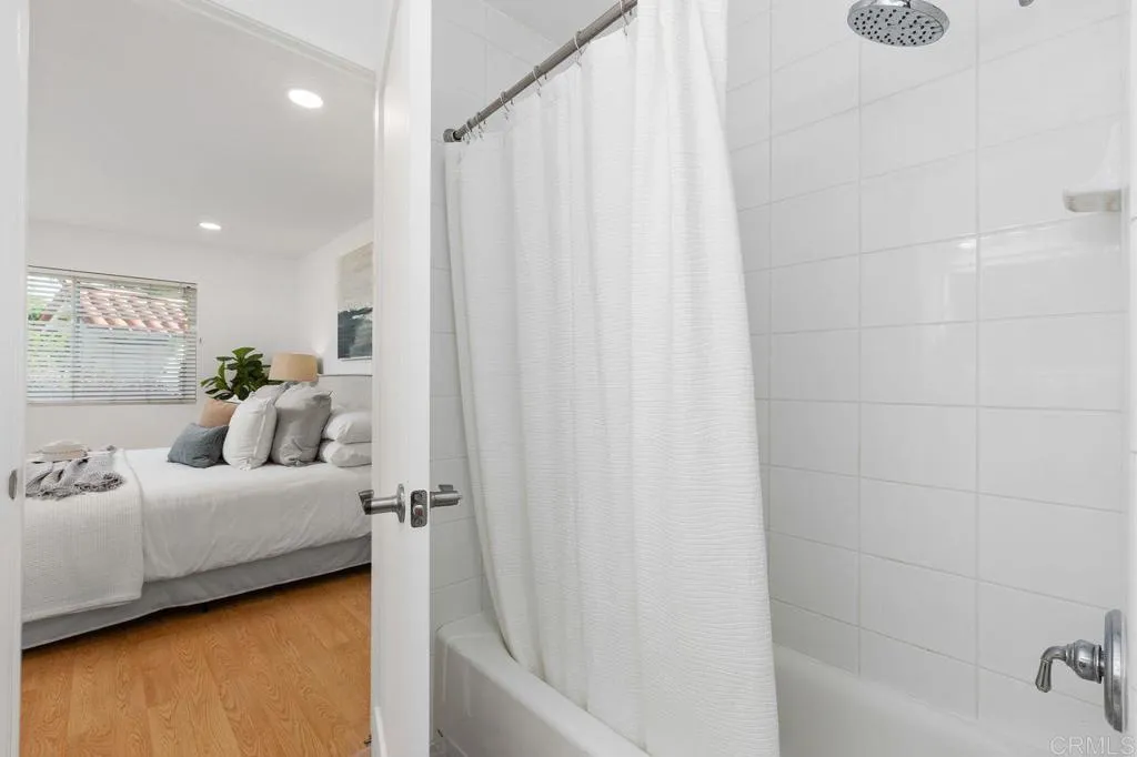 Photo #30: NDP2601650 Listing: Photo #30