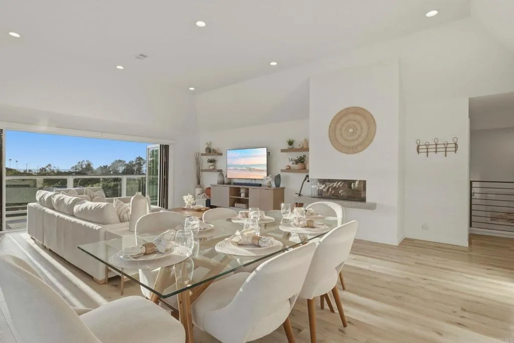 1712 Burgundy Road, Encinitas, CA, 92024 1712 Burgundy Road, Encinitas, CA, 92024