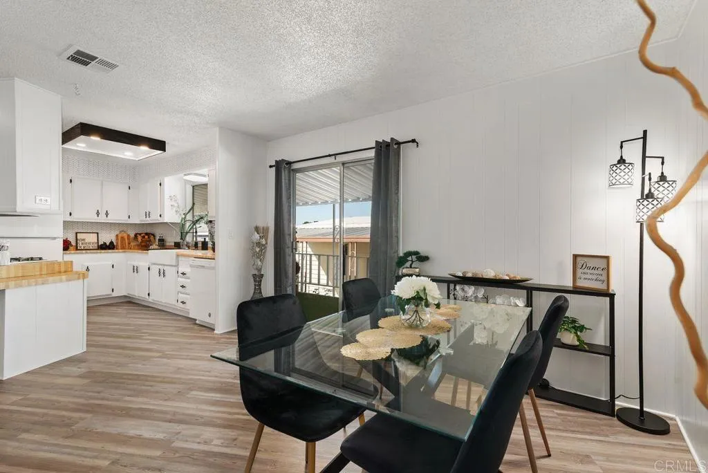 https://cdn.realtyfeed.com/cdn/127/306648523/8b25cea780b8c0dc11f90456676a126a.webp