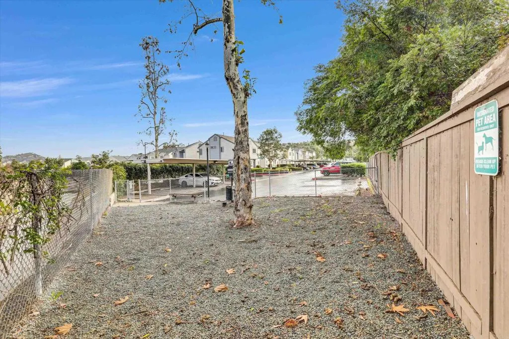 https://cdn.realtyfeed.com/cdn/127/306648573/c173211546877e369453a285c08d73fb.webp