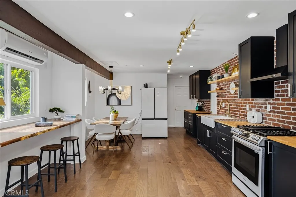 1930 Weepah Way, Los Angeles, CA 90046 - Photo 5 of 37, Los Angeles, CA