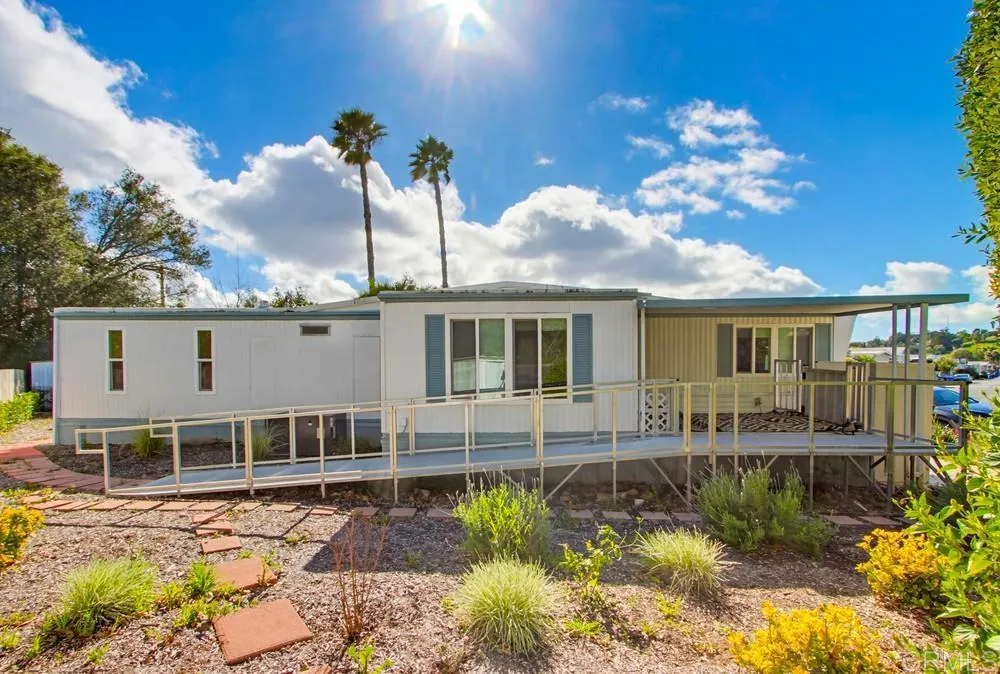 https://cdn.realtyfeed.com/cdn/127/306648616/778812fd2779ce78c27f96b7e1765ac5.webp
