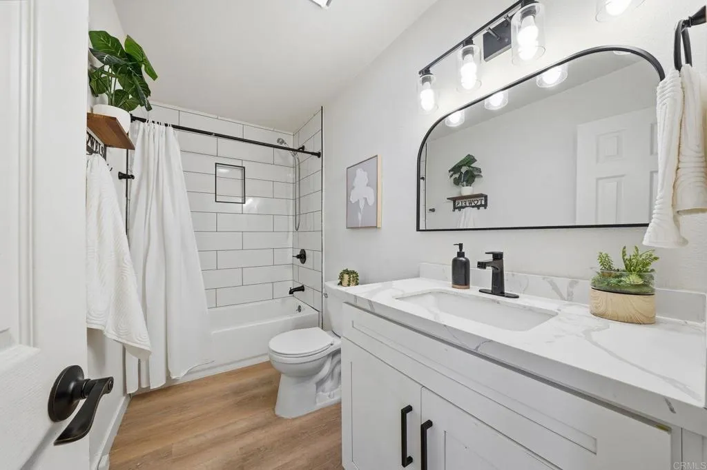 https://cdn.realtyfeed.com/cdn/127/306648630/12e69e80a2ce281da9af1bf45e9a495d.webp