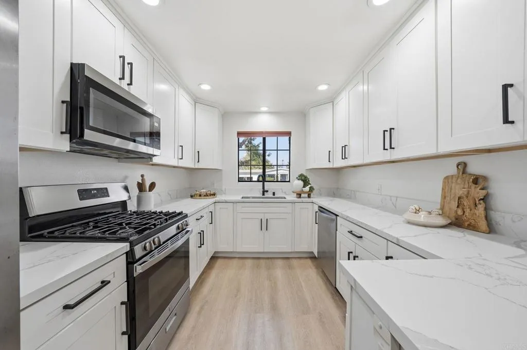https://cdn.realtyfeed.com/cdn/127/306648630/6486c64c6f0ac544e28d53a2d5054d2c.webp
