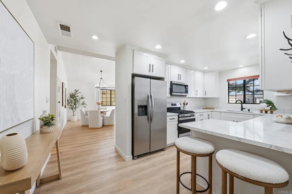 https://cdn.realtyfeed.com/cdn/127/306648630/74b6110151db7d13e397d2d92e010e5a.webp