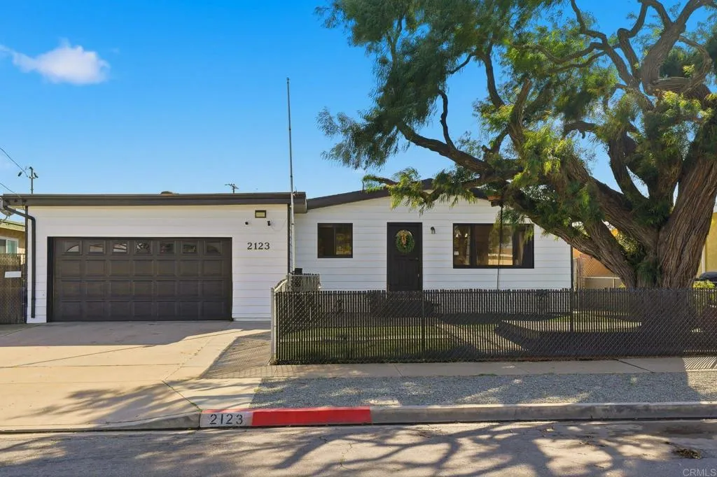 https://cdn.realtyfeed.com/cdn/127/306648630/a88345ada6a7c9e87cfad0c71e41ae07.webp