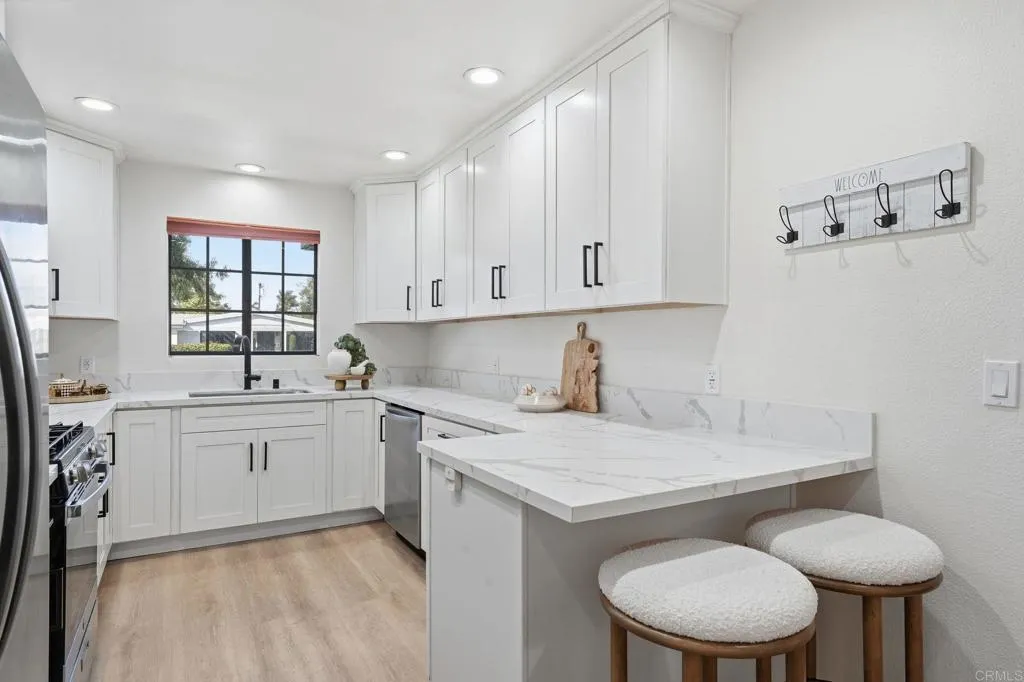https://cdn.realtyfeed.com/cdn/127/306648630/c16892012f4b92f1523c6d6a62300330.webp