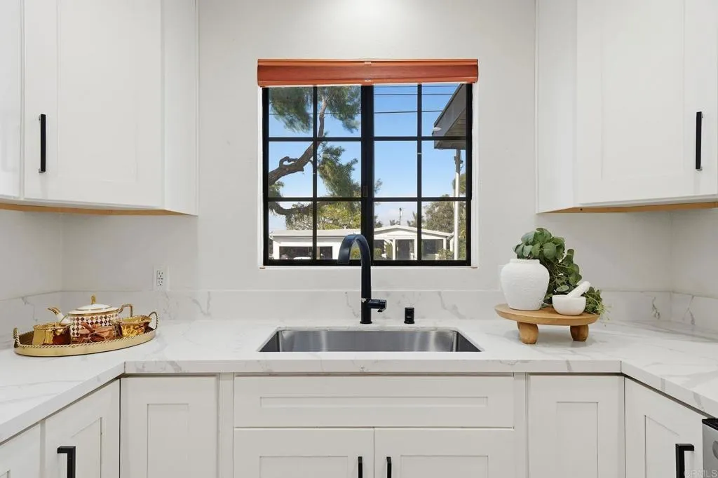 https://cdn.realtyfeed.com/cdn/127/306648630/e59ad372b2593d3b872fcb45e7cf5a5b.webp