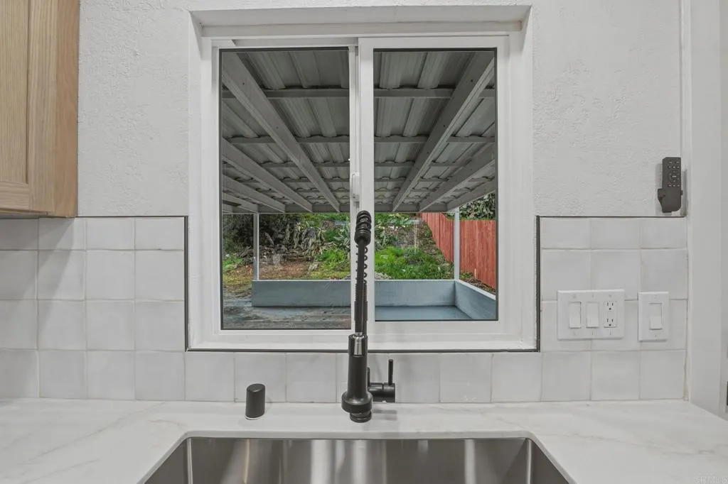 https://cdn.realtyfeed.com/cdn/127/306648799/99021d6d41af67bb6e31f5b21cb97638.webp