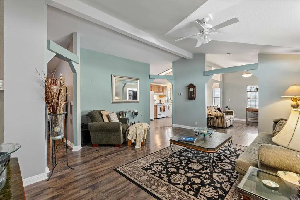 https://cdn.realtyfeed.com/cdn/127/306648886/17df2f7604613a98390070fa53462199.webp