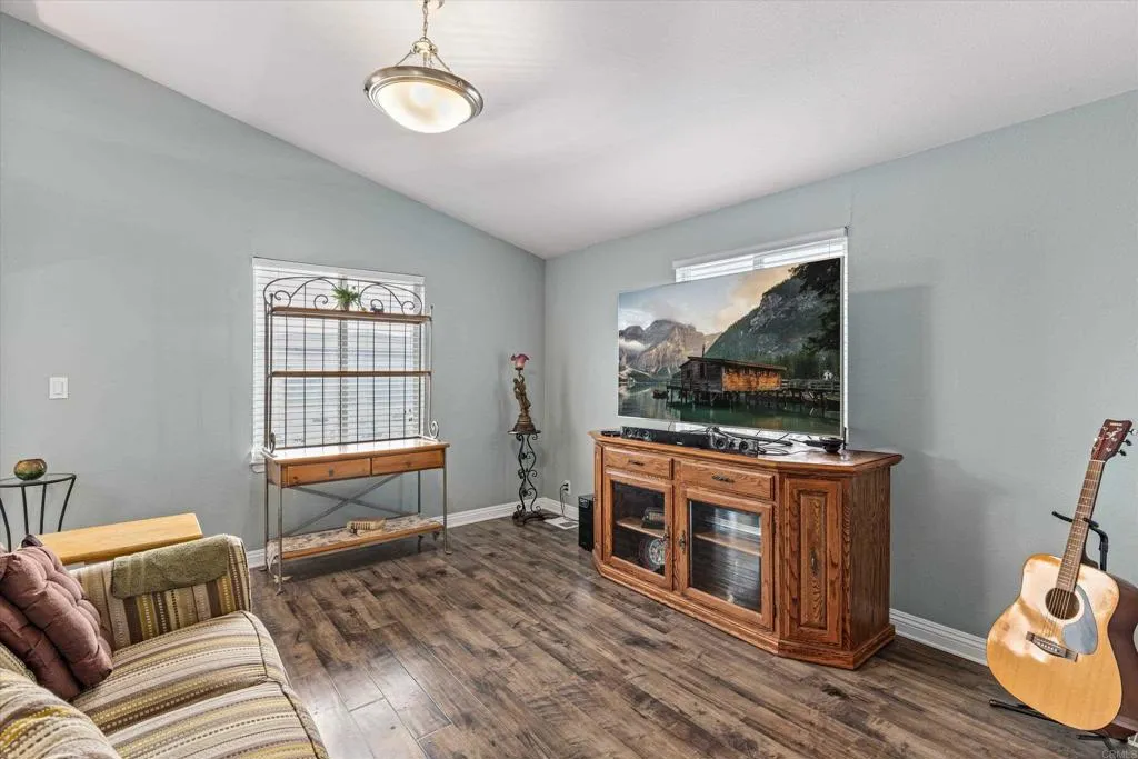 https://cdn.realtyfeed.com/cdn/127/306648886/61d53d958b931b3367ae5c7f77ff164c.webp