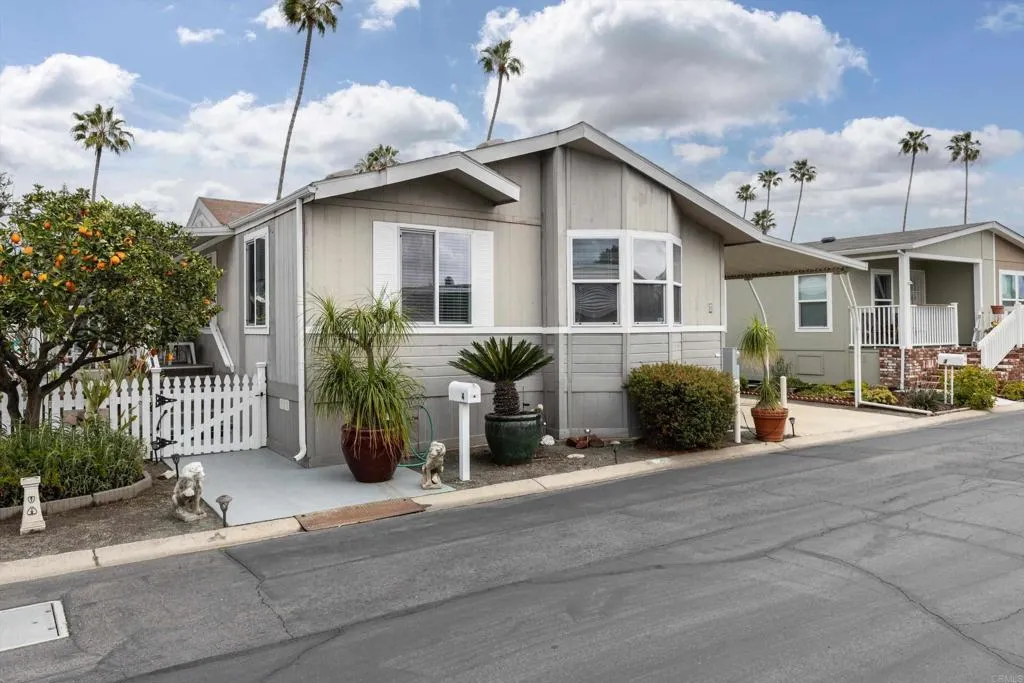 https://cdn.realtyfeed.com/cdn/127/306648886/edfba5751b5f77902a133f0fb3878a3d.webp
