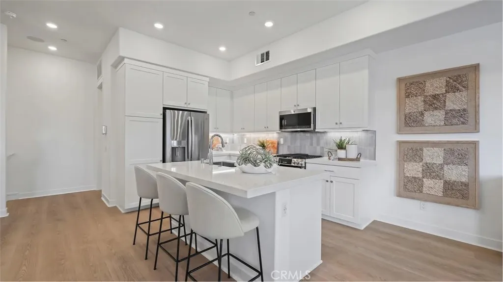 1385 Snowberry Place