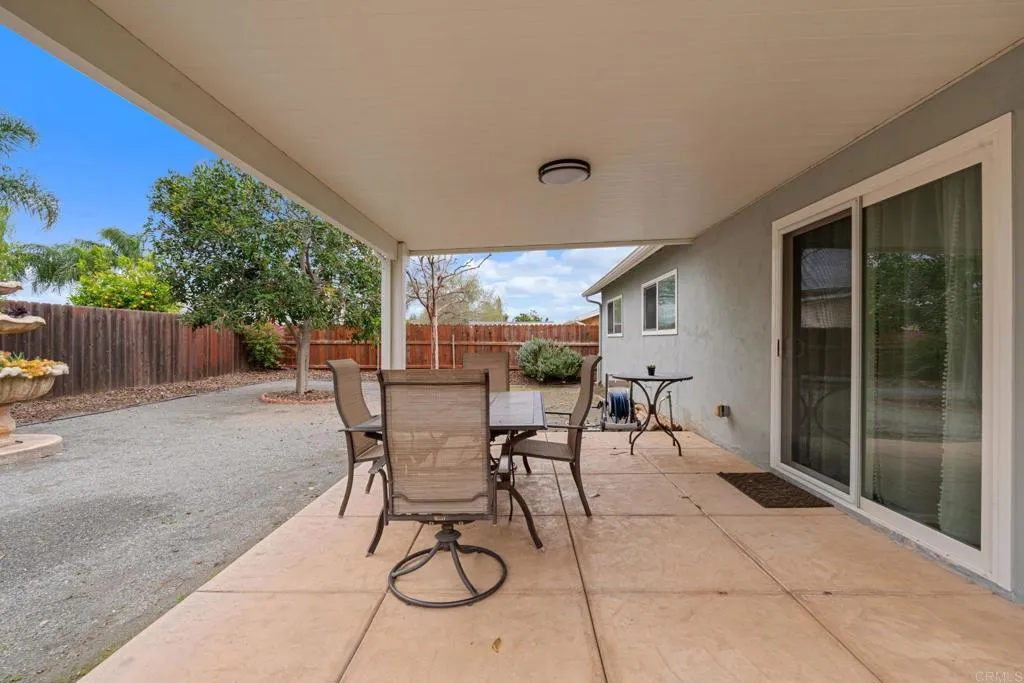 https://cdn.realtyfeed.com/cdn/127/306648993/ecdc36493b3b025583e966981aa7a078.webp