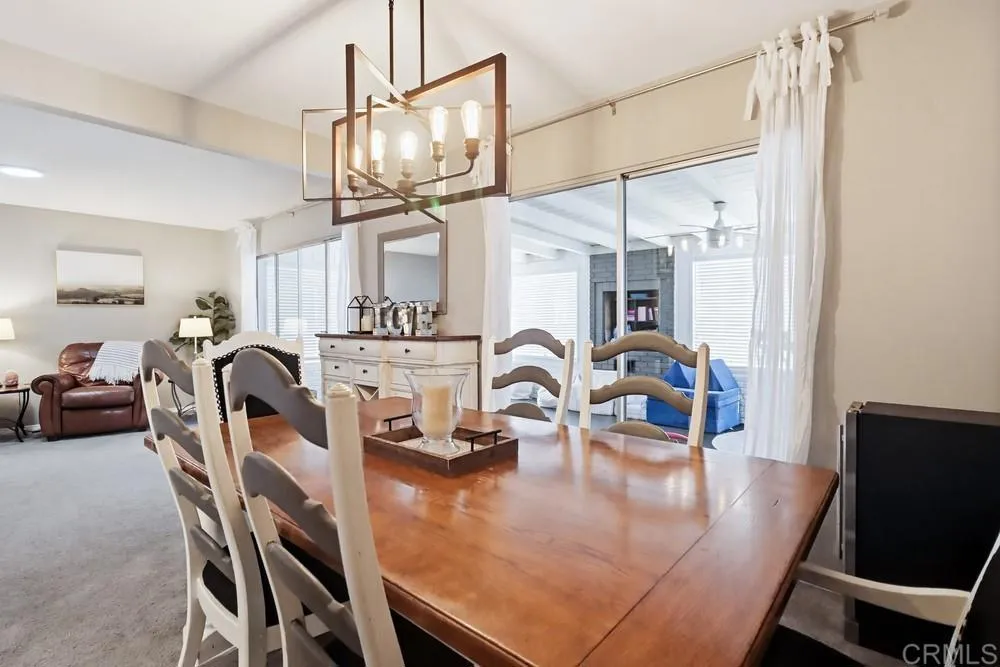 https://cdn.realtyfeed.com/cdn/127/306649001/e0f95367d681863f351bc8831627b9f1.webp