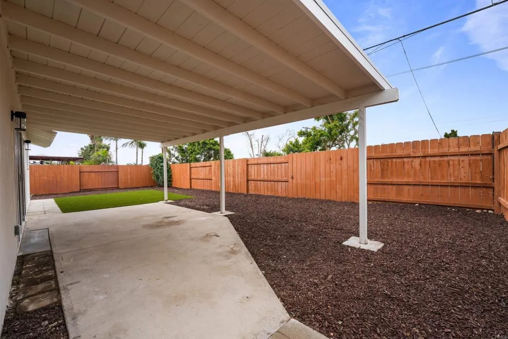 https://cdn.realtyfeed.com/cdn/127/306649002/95f9b87174a142340e4f6020a892d097.webp