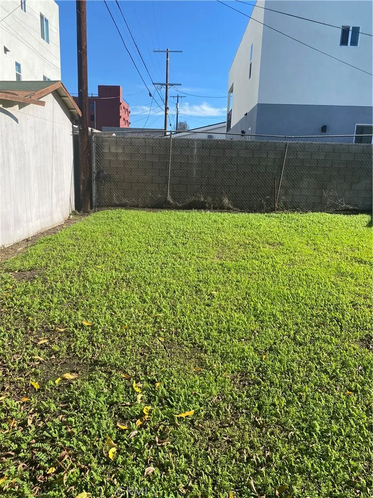 872 W 47th, Los Angeles, CA 90037 - Photo 3 of 6, Los Angeles, CA