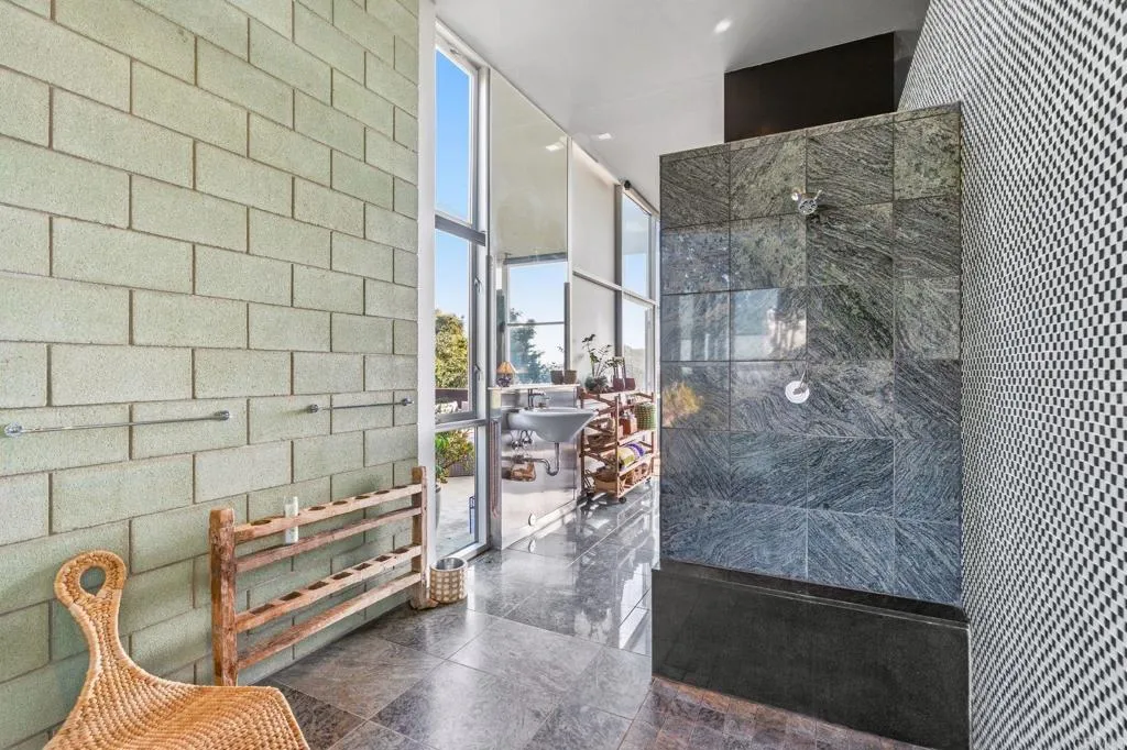 https://cdn.realtyfeed.com/cdn/127/306649058/209879c14de84282a7940783cf432722.webp