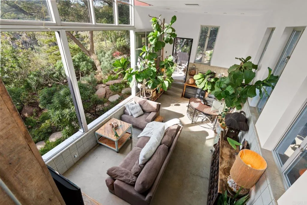 https://cdn.realtyfeed.com/cdn/127/306649058/888b39cad0c5dd340da19e519b8bb1da.webp