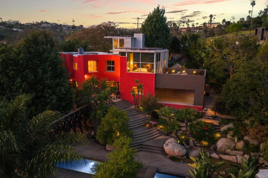 https://cdn.realtyfeed.com/cdn/127/306649058/962b1174a70eb1a238c046f8dd4391be.webp