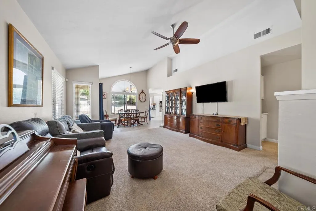 https://cdn.realtyfeed.com/cdn/127/306649079/543fd9add6ee0ed108d7ae3e40721929.webp