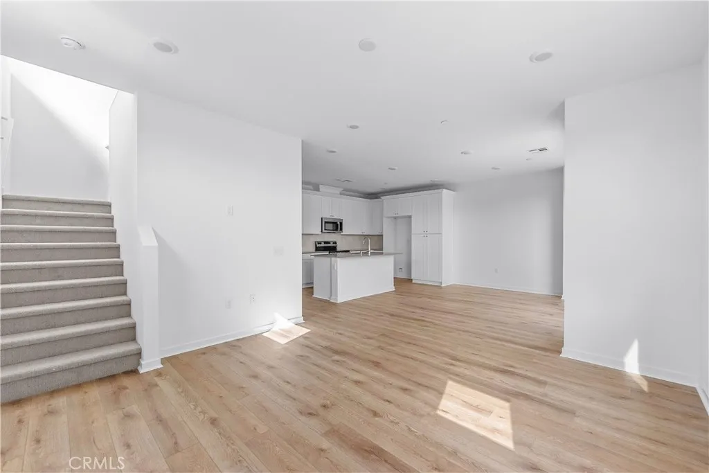 9423 1/2 N. Sepulveda Blvd. Unit 6, North Hills, CA 91343 - Photo 5 of 20, North Hills, CA