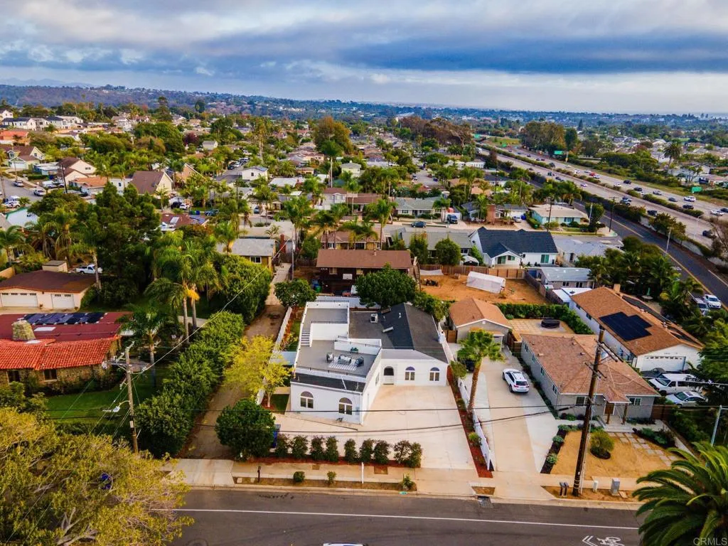 https://cdn.realtyfeed.com/cdn/127/306649145/25472d4c8816844a69ae2145d24e89c8.webp