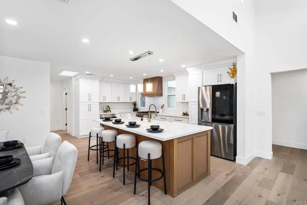 https://cdn.realtyfeed.com/cdn/127/306649145/377d2ffa8ba5c4c3f59f7949ee246866.webp
