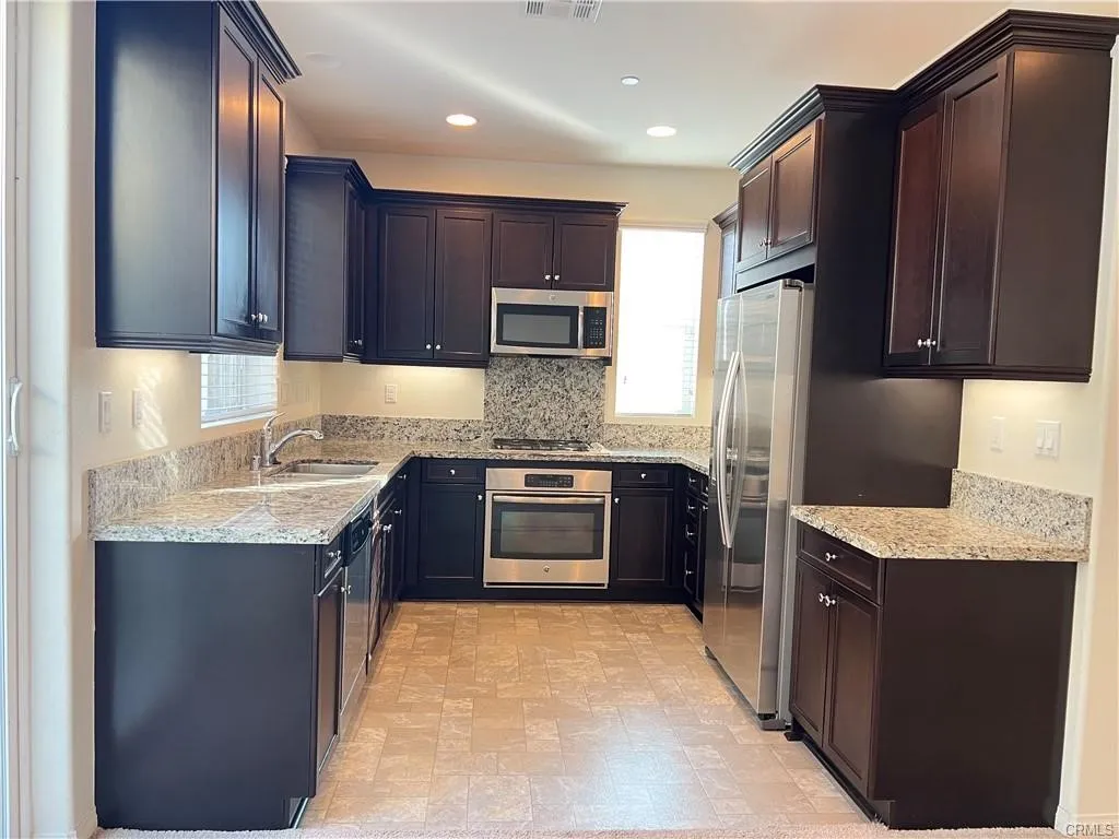 663 Huron Place, Claremont, CA 91711 - Photo 4 of 12, Claremont, CA