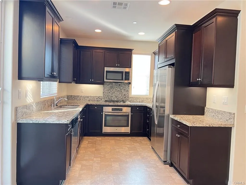 663 Huron Place, Claremont, CA 91711 - Photo 3 of 12, Claremont, CA