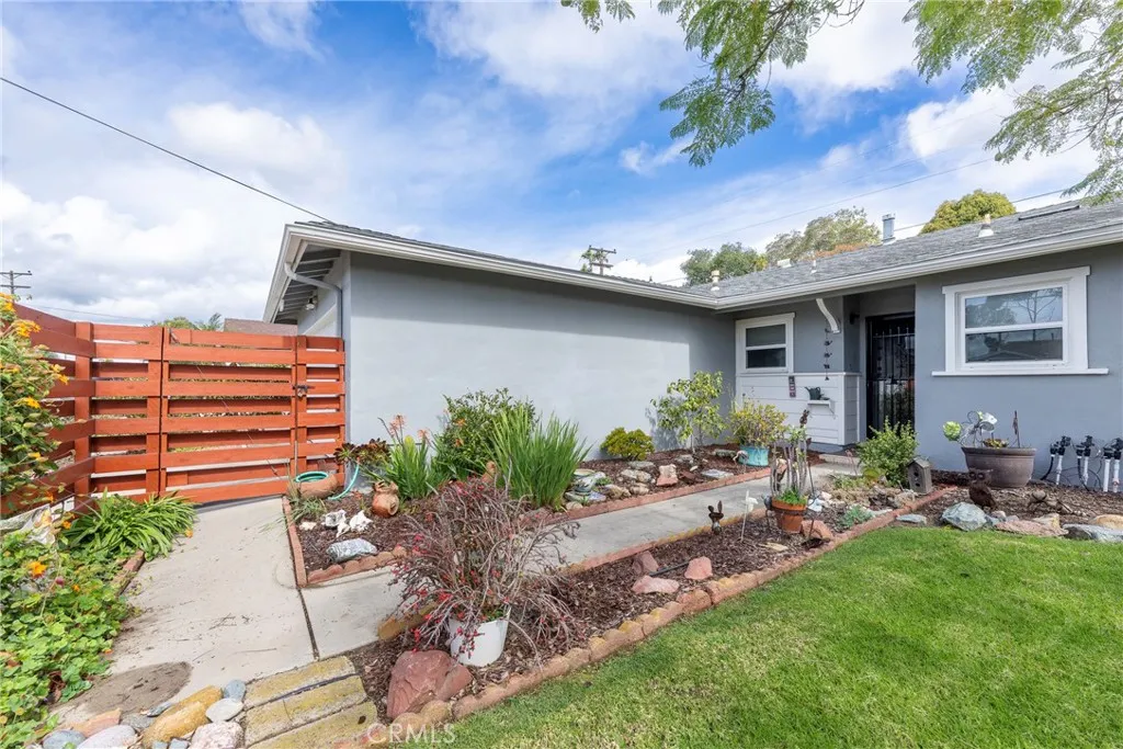 https://cdn.realtyfeed.com/cdn/127/306649217/0c95d2bc2c99f1d2fb2f2bbd9292e4d3.webp