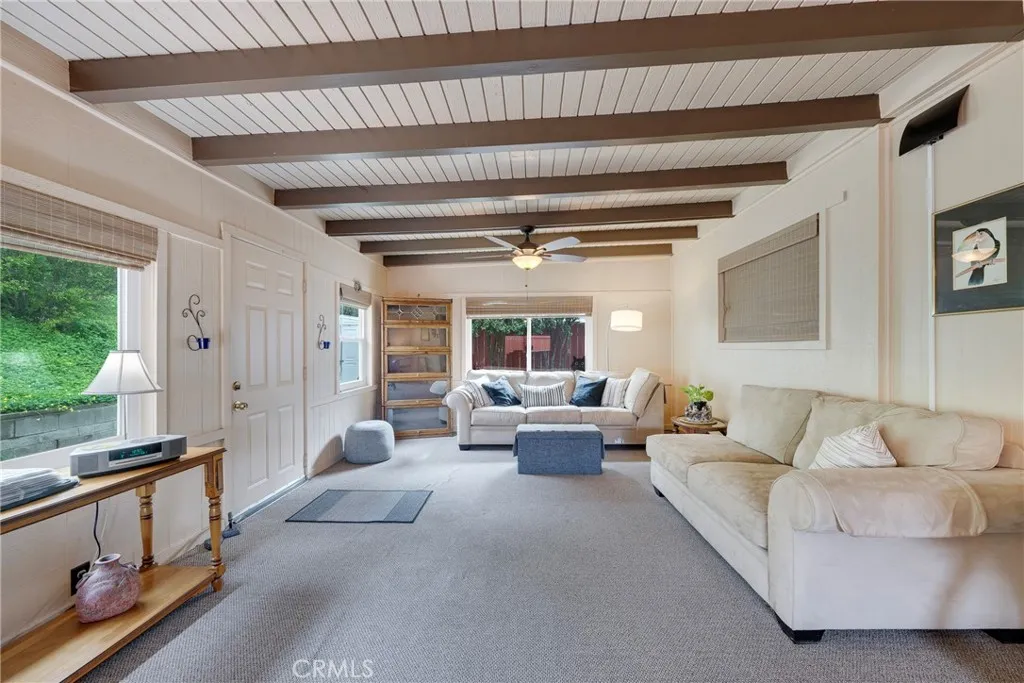 https://cdn.realtyfeed.com/cdn/127/306649217/86b580118ab89f4f57d61e5fa183a632.webp