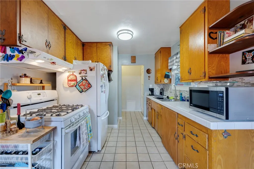 https://cdn.realtyfeed.com/cdn/127/306649217/de7986a0300f794b8195b78a5f343e34.webp