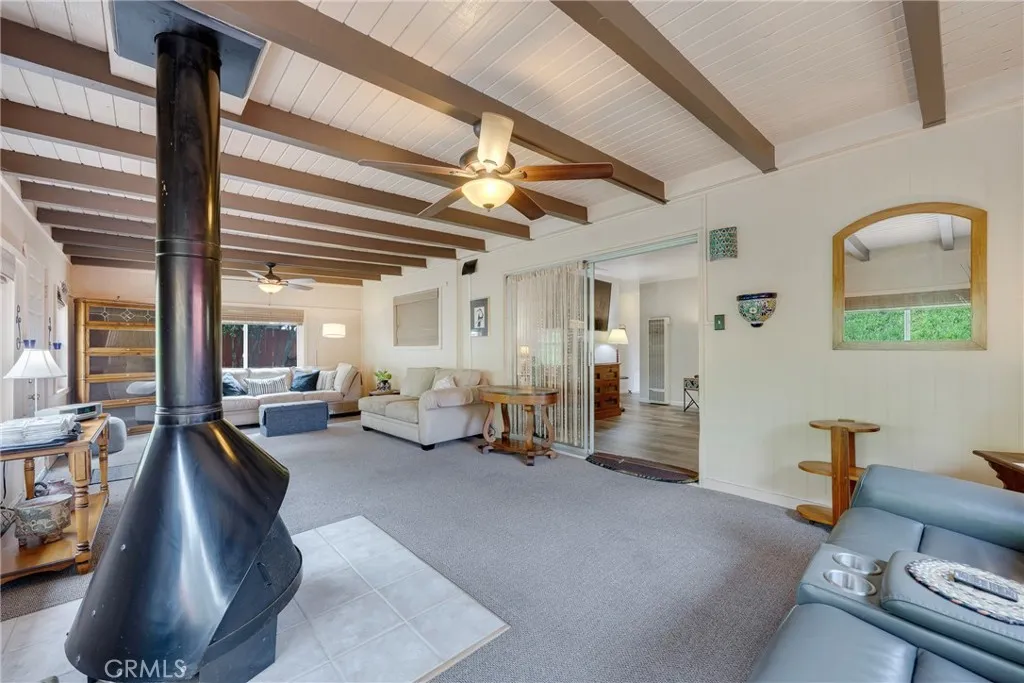 https://cdn.realtyfeed.com/cdn/127/306649217/f90114e1a699206773a92ce285e2ca66.webp