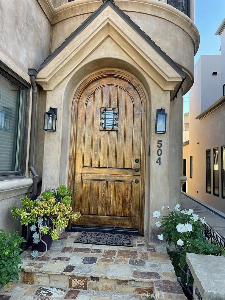 Corona Del Mar, CA 92625