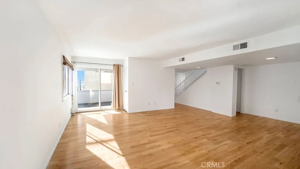 218 15th Street Unit C, Manhattan Beach, CA 90266 - Photo 5 of 29, Manhattan Beach, CA