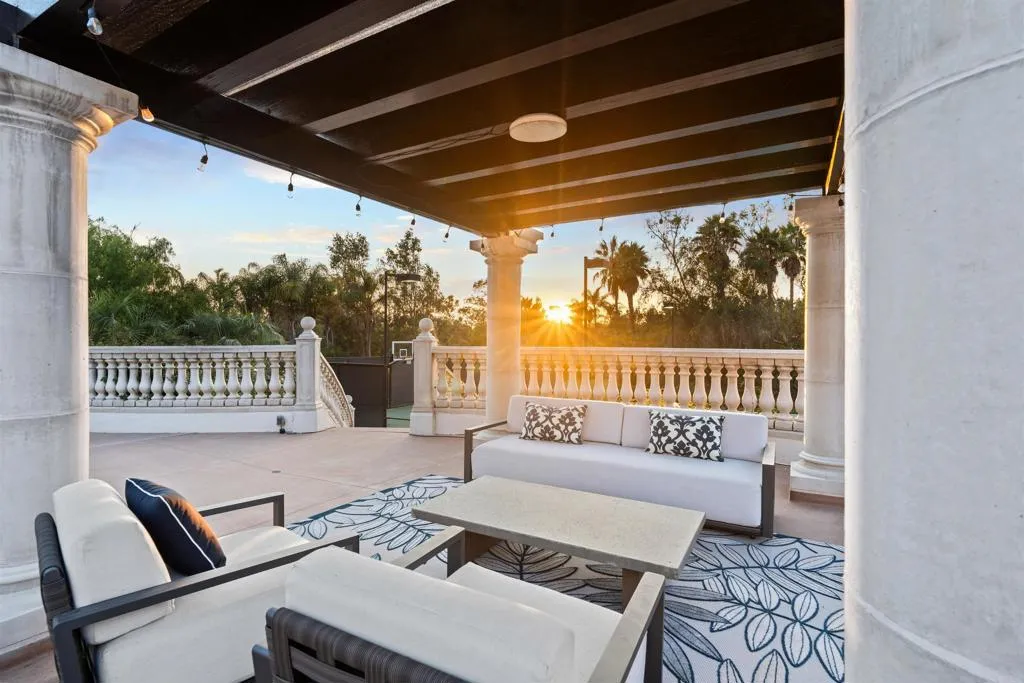 6998 Rancho La Cima, Rancho Santa Fe, CA, 92067