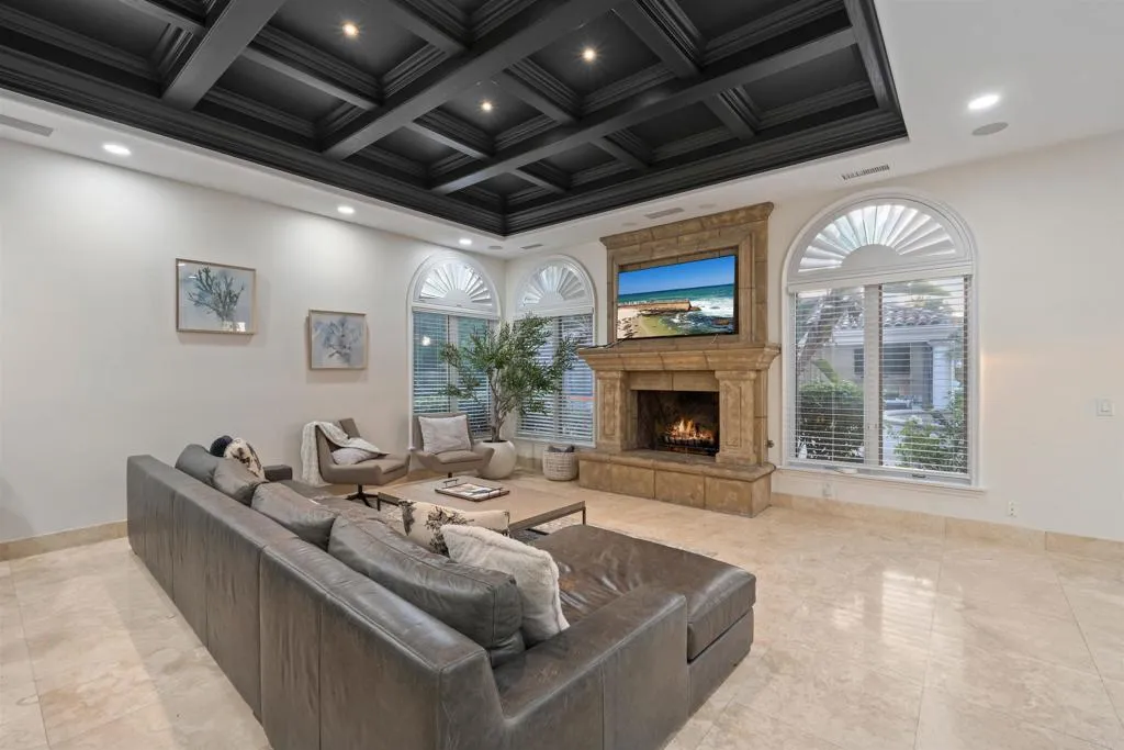 6998 Rancho La Cima, Rancho Santa Fe, CA, 92067