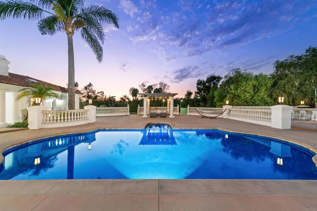 6998 Rancho La Cima, Rancho Santa Fe, CA, 92067