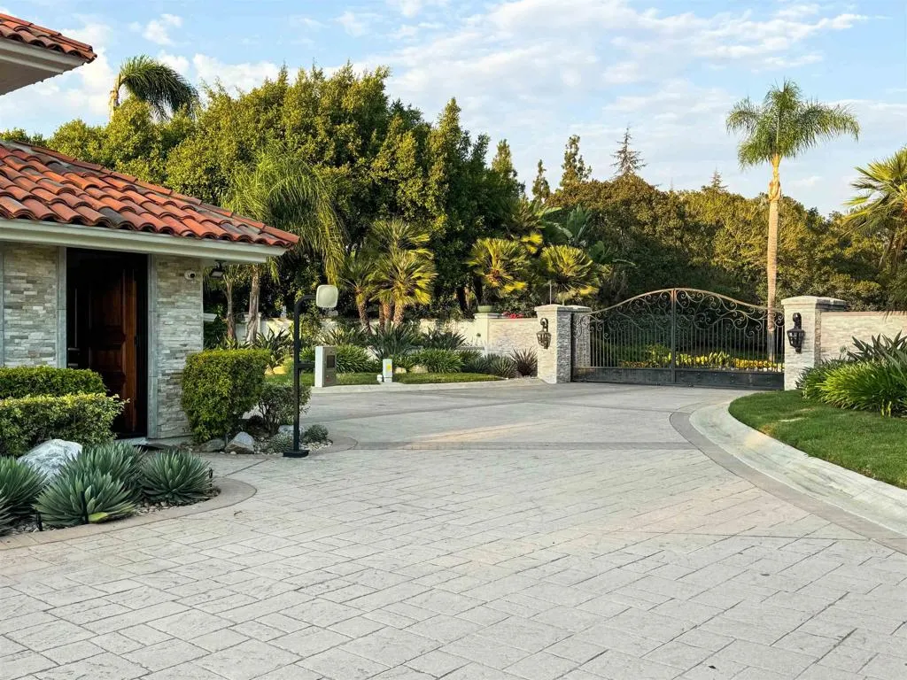 6998 Rancho La Cima, Rancho Santa Fe, CA, 92067