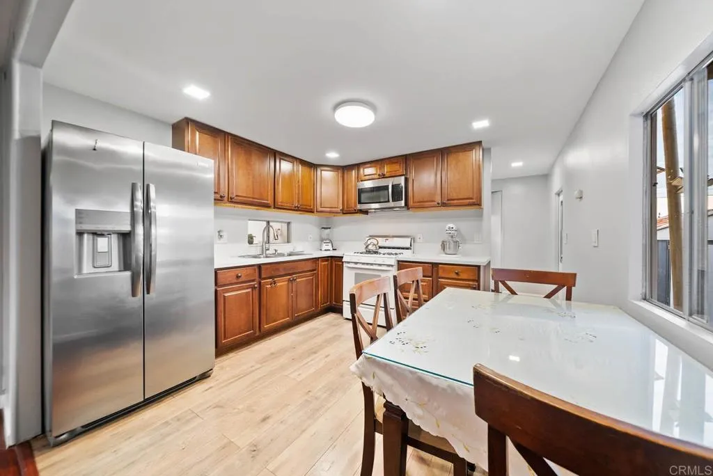 https://cdn.realtyfeed.com/cdn/127/306649314/4a9559089e71e2e4d4dd711d004894d1.webp